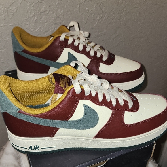 Nike Air Force 1 ‘07 LV8 - Picture 5 of 6